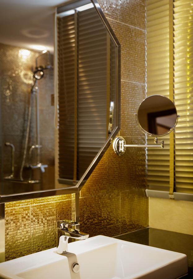 9 Suite Luxury Boutique Hotel Чиангмай Экстерьер фото